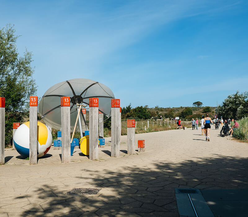 Het brede strand van Renesse: één van de mooiste stranden van Zeeland